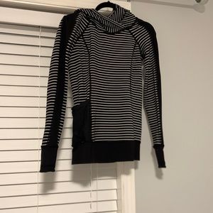 Lulu lemon sweater